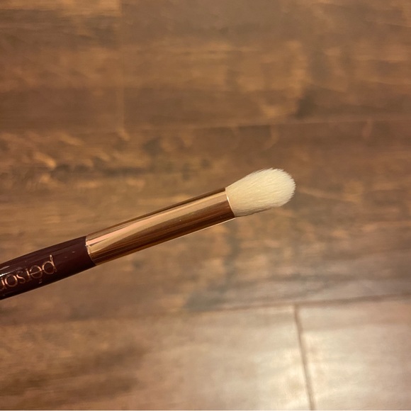 Persona Multi-Use Makeup Brush - Picture 3 of 3